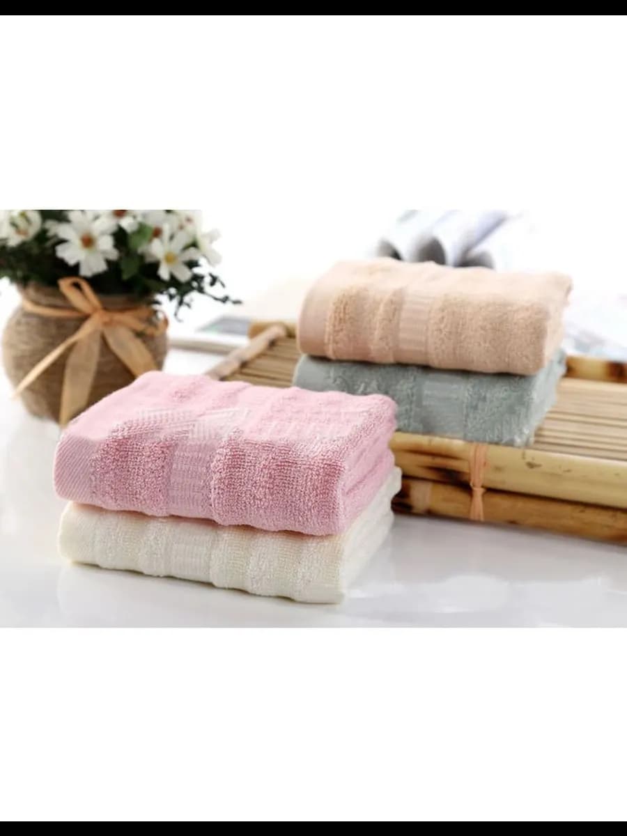 تصویر 2 از حوله دست نرم و مقاوم مناسب استفاده روزانه در منزل